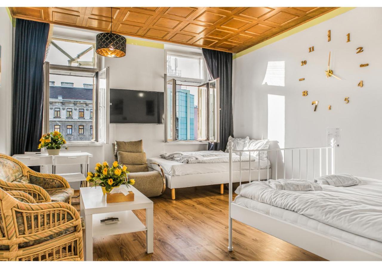 Welcoming 2Br Apt. Near Danube & Millenium Tower ウィーン エクステリア 写真
