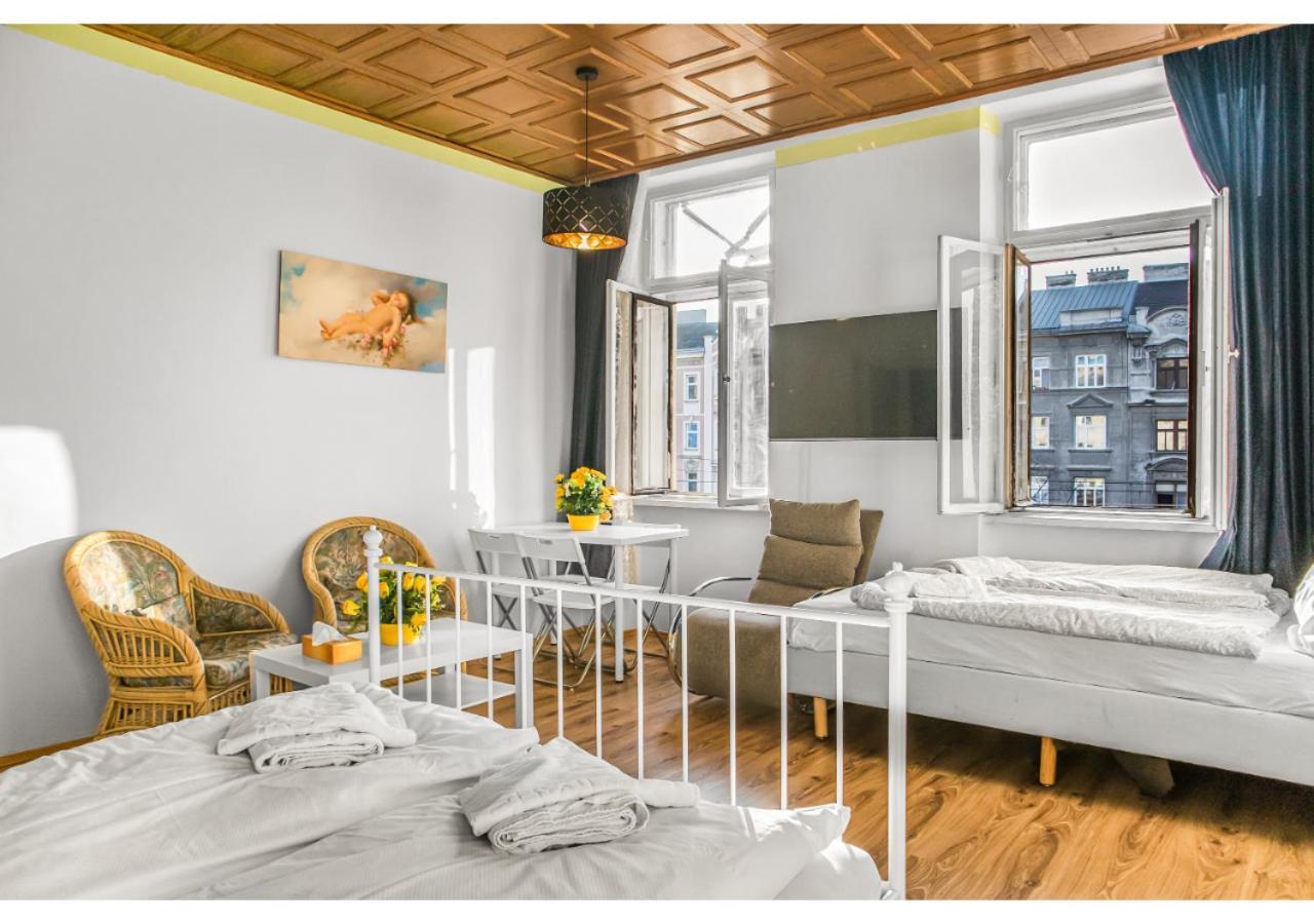 Welcoming 2Br Apt. Near Danube & Millenium Tower ウィーン エクステリア 写真
