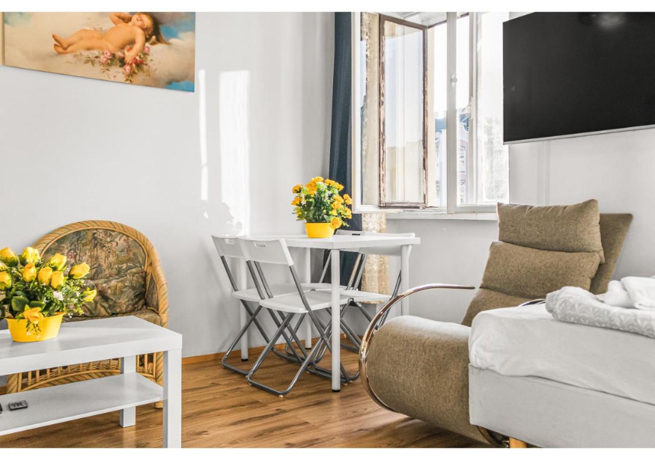 Welcoming 2Br Apt. Near Danube & Millenium Tower ウィーン エクステリア 写真
